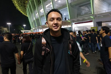 Iga Massardi Belajar Gitar dari Slash