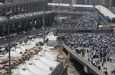 Saudi Larang Jutaan Warga Palestina Pergi Haji