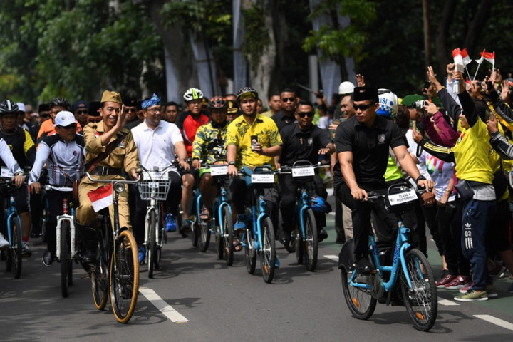 Presiden Jokowi Sempat Grogi saat Bersepeda di Bandung