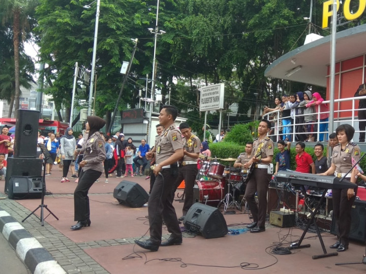 Melantunkan e-Tilang dengan Musik