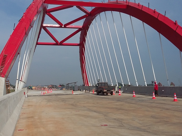 Pembangunan tol Semarang-Batang sepanjang 75 kilometer telah mencapai 92,96 persen. MI/Akhmad Safuan