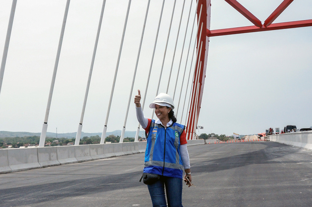 Menteri Rini Jajal Tol Trans Jawa