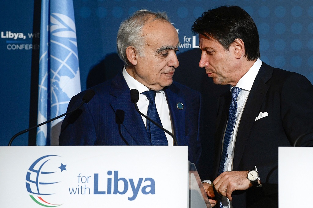 PM Italia Giuseppe Conte (kanan) dan Utusan Khusus PBB untuk Libya Ghassan Salame di Palermo, 13 November 2018. (Foto: AFP/FILIPPO MONTEFORTE)