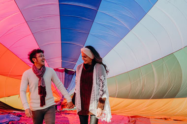 Foto Eksklusif Bulan Madu Dimas Anggara dan Nadine Chandrawinata di Selandia Baru