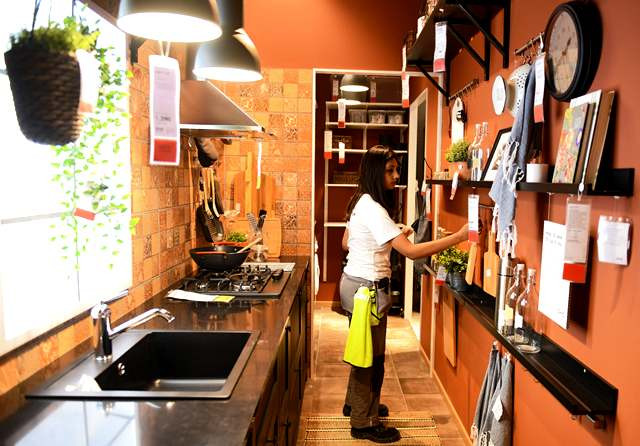 Budget Mepet, Interior Tetap Update