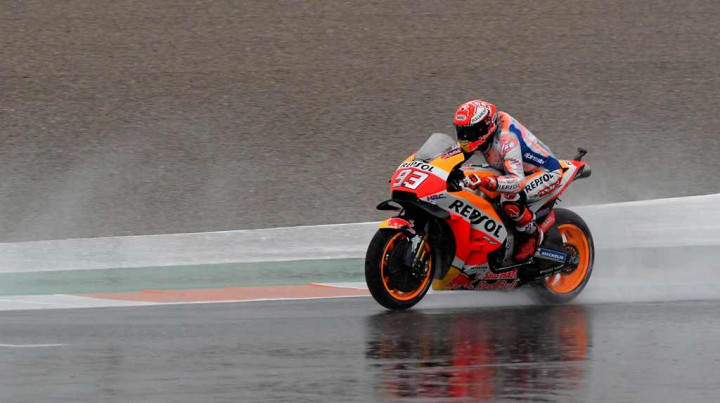 Marc Marquez Pimpin FP1 MotoGP Valencia