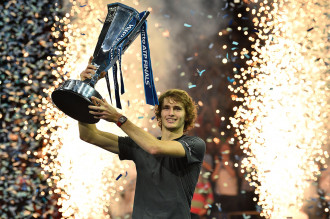 Taklukkan Djokovic, Zverev Jadi Juara Termuda Final ATP