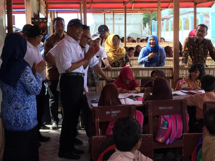 Tunjangan Senilai Rp76,2 Miliar untuk Guru di Sulteng Mengucur