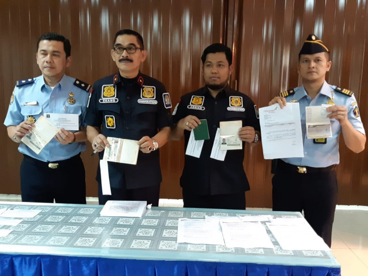 Petugas Tangkap Tiga WN Nigeria Karena Paspor Palsu