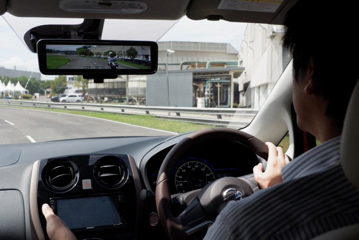 Manfaatkan Kamera Belakang, Bisa Bantu Kurangi Blind Spot