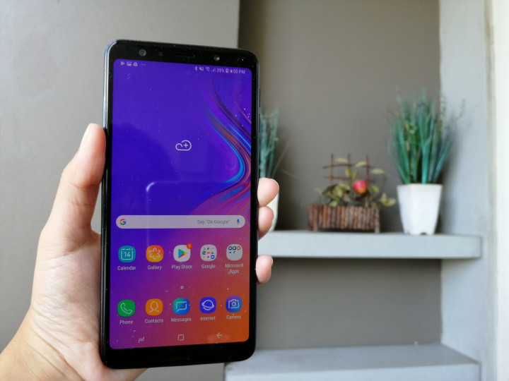 Samsung Galaxy A7, Tiga Kamera Belakang Khas Samsung