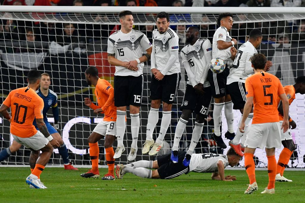 Timnas Jerman ketika takluk dari Belanda (AFP/John MacDougall)