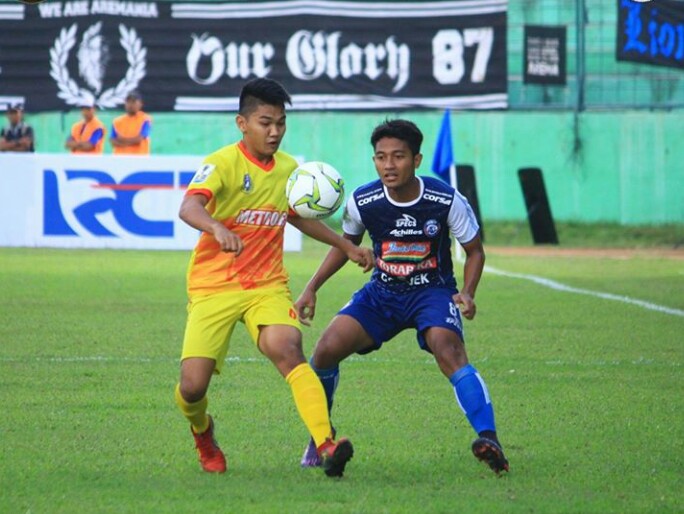 Pemain Metro FC Grogi saat Melawan Arema