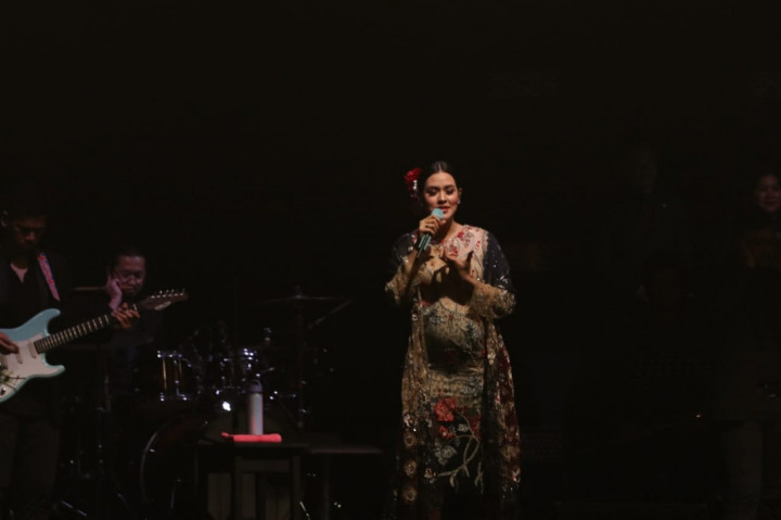 Raisa Buka Konser Fermata dengan Singel Anganku Anganmu