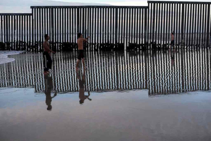 Menhan AS Kerahkan Pasukan di Perbatasan Meksiko