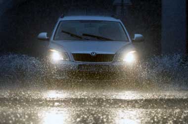 Perlunya Rotasi Ban saat Musim Hujan