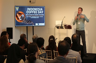 Pencinta Kopi Padati Pameran Tunggal Indonesia di London