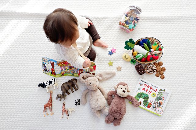 Tips Memilih Mainan  untuk Anak  Usia  0  1  Tahun  Medcom id