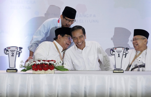 Survei Median: Jokowi Lebih Disukai Ketimbang Prabowo