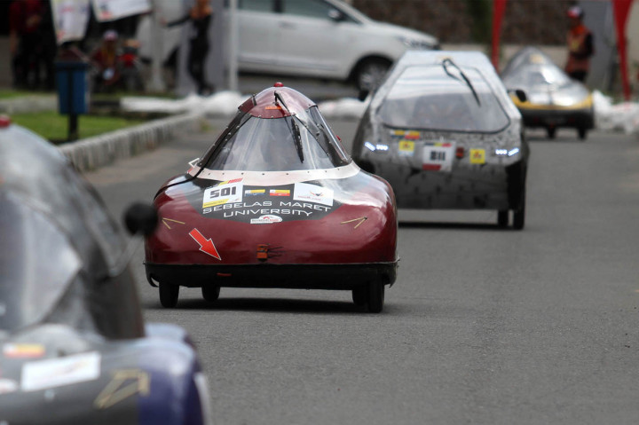 71 Tim Adu Inovasi Mobil Hemat Energi di UNP