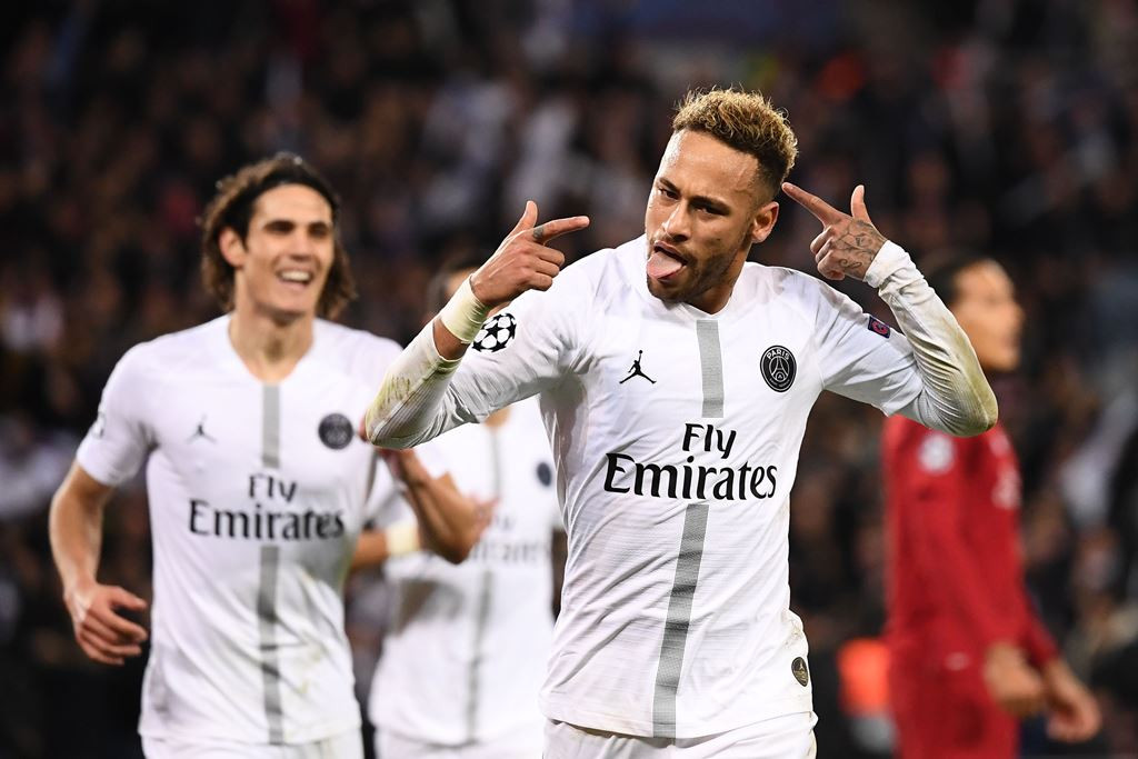 Gol Neymar ke Liverpool menjadikannya pemain asal Brasil paling subur di Liga Champions (Foto: AFP/ FRANCK FIFE)