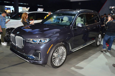 Intip Suv Bongsor Bmw X7 Di La Auto Show Medcom Id