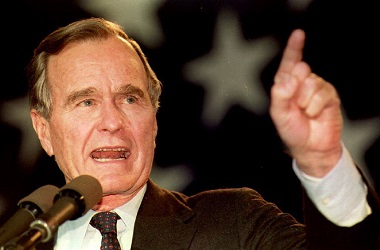 10 Momen Penting George HW Bush