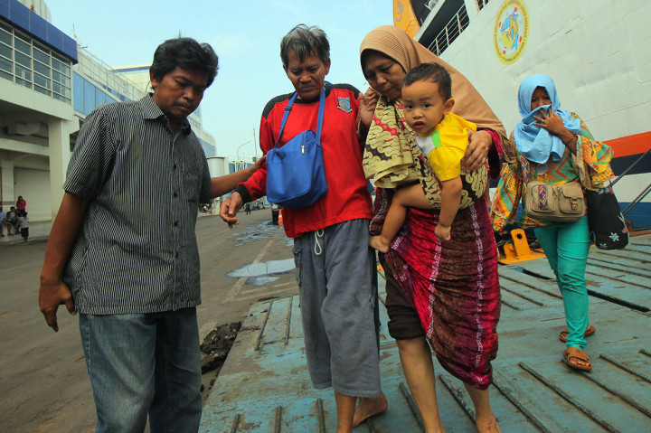 KM Gerbang Samudra I Terbakar, Tiga Orang Hilang