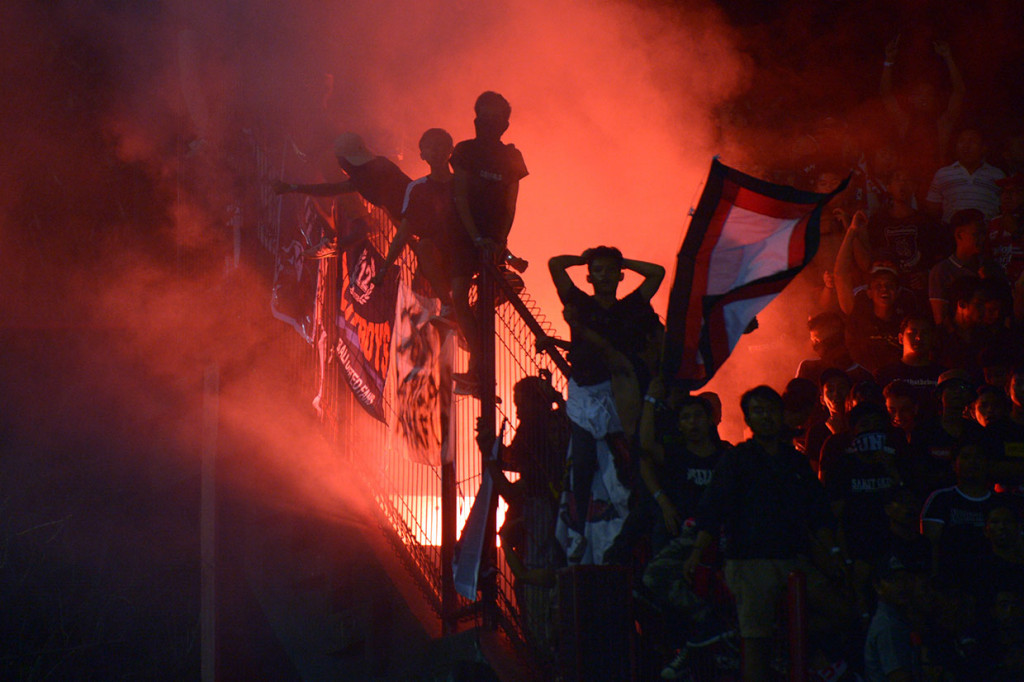 Laga Bali United vs Persija Terganggu Ulah Penonton