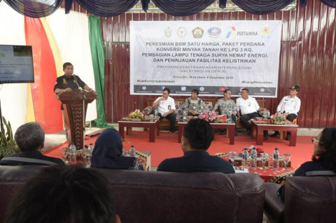 Menteri ESDM Ignasius Jonan saat meresmikan BBM satu harga di