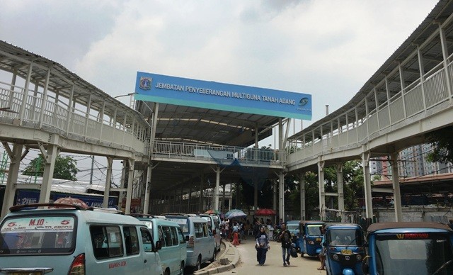 <i>Skybridge</i> Tanah Abang Diuji Coba