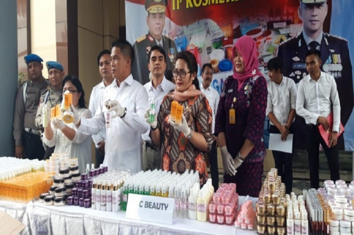 Tarif Endorse Kosmetik Palsu Rp15 Juta per Pekan