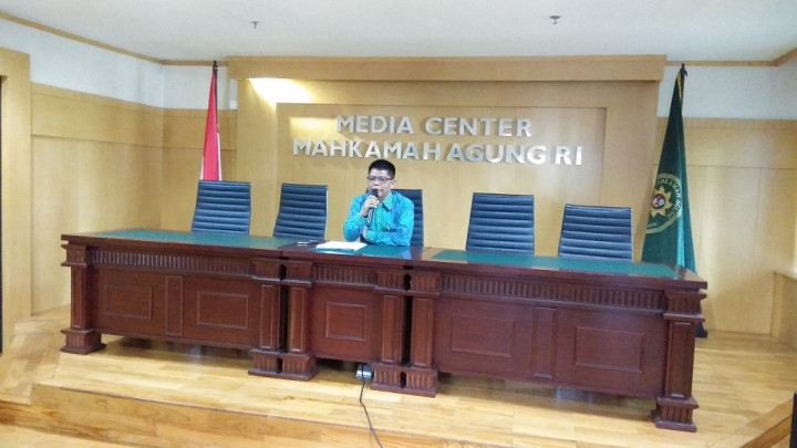 Hakim PN Semarang Diberhentikan Sementara