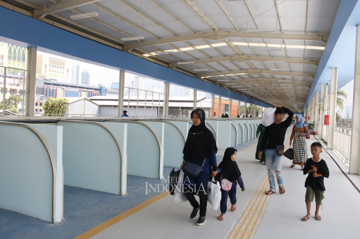 Skybridge Tanah Abang Diuji Coba Hari Ini