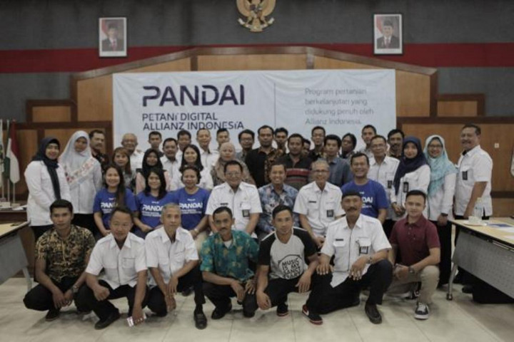 Allianz Latih Petani Bersaing di Era Digital