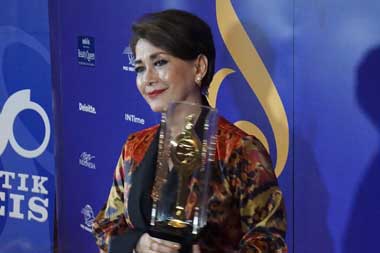 Widyawati Kenang Perjalanan Setengah Abad Berakting