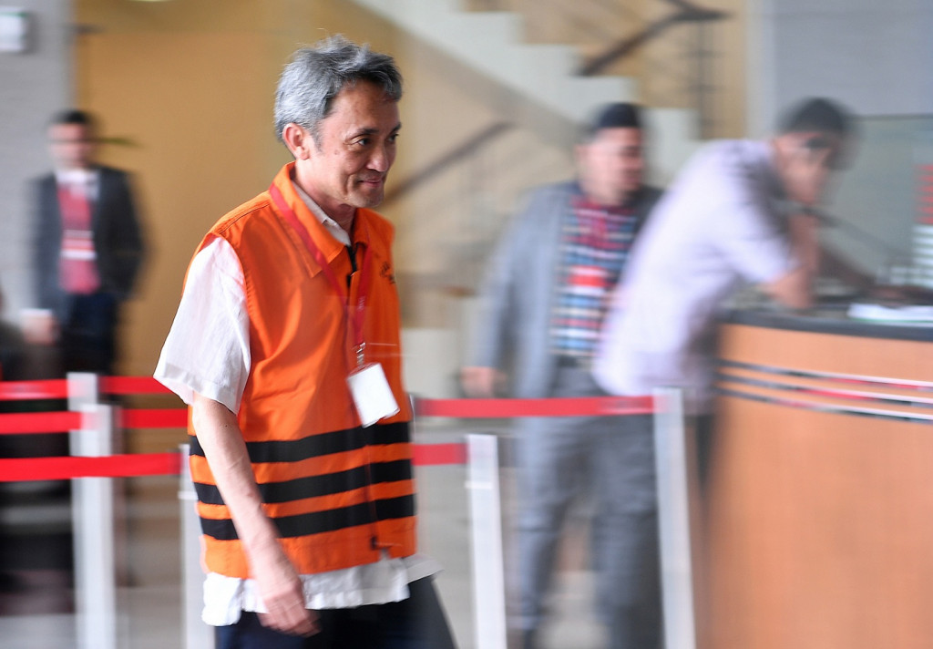 Tersangka kasus suap kepada panitera Pengadilan Negeri Jakarta Pusat Edy Nasution, Eddy Sindoro tiba di kantor KPK, Jakarta, Senin (15/10/2018). Foto: Antara/Sigid Kurniawan