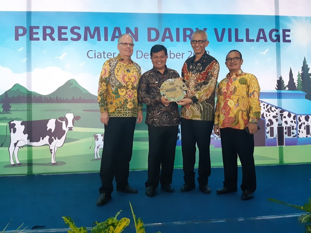 Ada Desa Susu di Ciater