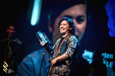 Love For Sale Raih Tiga Penghargaan dalam Sepekan