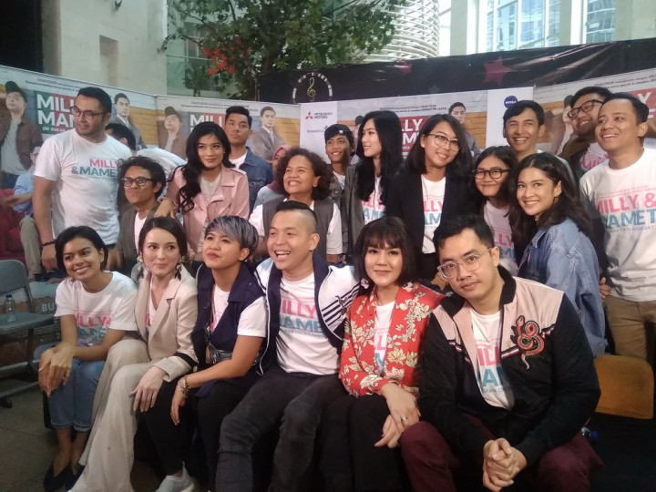 Dian Sastro Puji Akting Sissy Priscilla-Dennis Adhiswara di Milly & Mamet