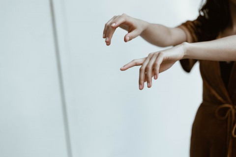 Uniknya Cara Orang China Simbolkan Angka Dengan Jari Tangan