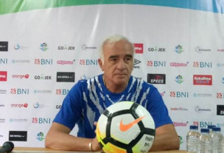 Sebelum Dipecat, Gomez Kantongi Tiga Surat Peringatan