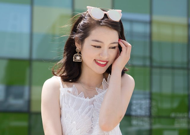 Facial wash, moisturizer, dan pelembap adalah tiga teratas perawatan wajah wanita Indonesia berdasarkan data dari ZAP Beauty Index. (Foto: Mandy Zhang/Unsplash.com)