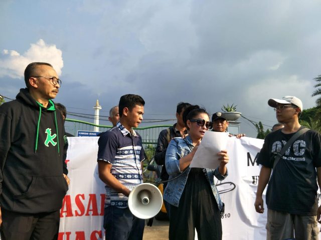 Keluarga Tuntut Lion Air Lanjutkan Pencarian Korban