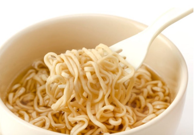 Beberapa Risiko yang Dialami Tubuh Anda jika Mengonsumsi Mi Instan