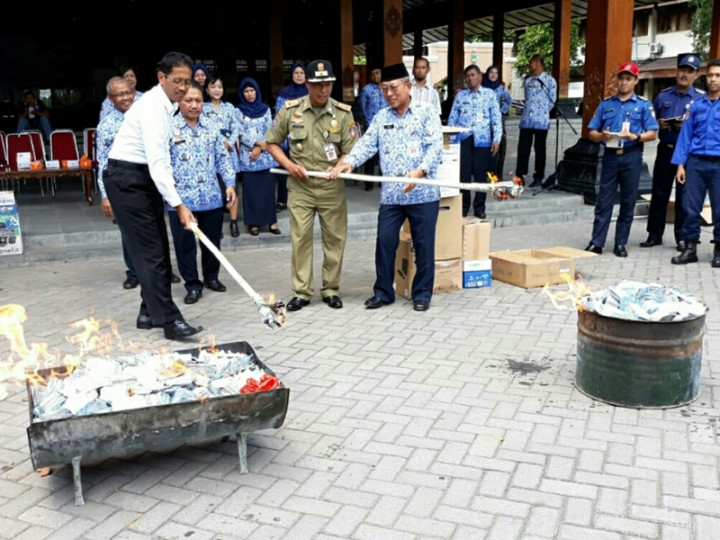54 Ribu KTP Rusak di Surakarta Dimusnahkan