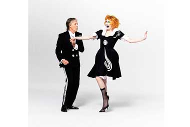 Paul McCartney dan Emma Stone Tampil dalam Video Anti-Perundungan