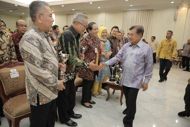 Kelakar Kalla Perihal Suami Dijajah Istri