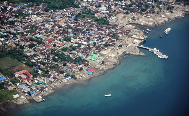 Foto udara kawasan pantai Teluk Palu yang terdampak gempa dan tsunami. Rencana induk pembangunan kembali Palu diperkirakan selesai Januari-Februari 2019. Antara Foto/Ahmad Subaidi