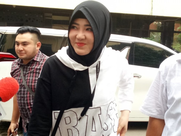 Polisi Periksa Via Vallen Terkait Kasus Kosmetik Palsu